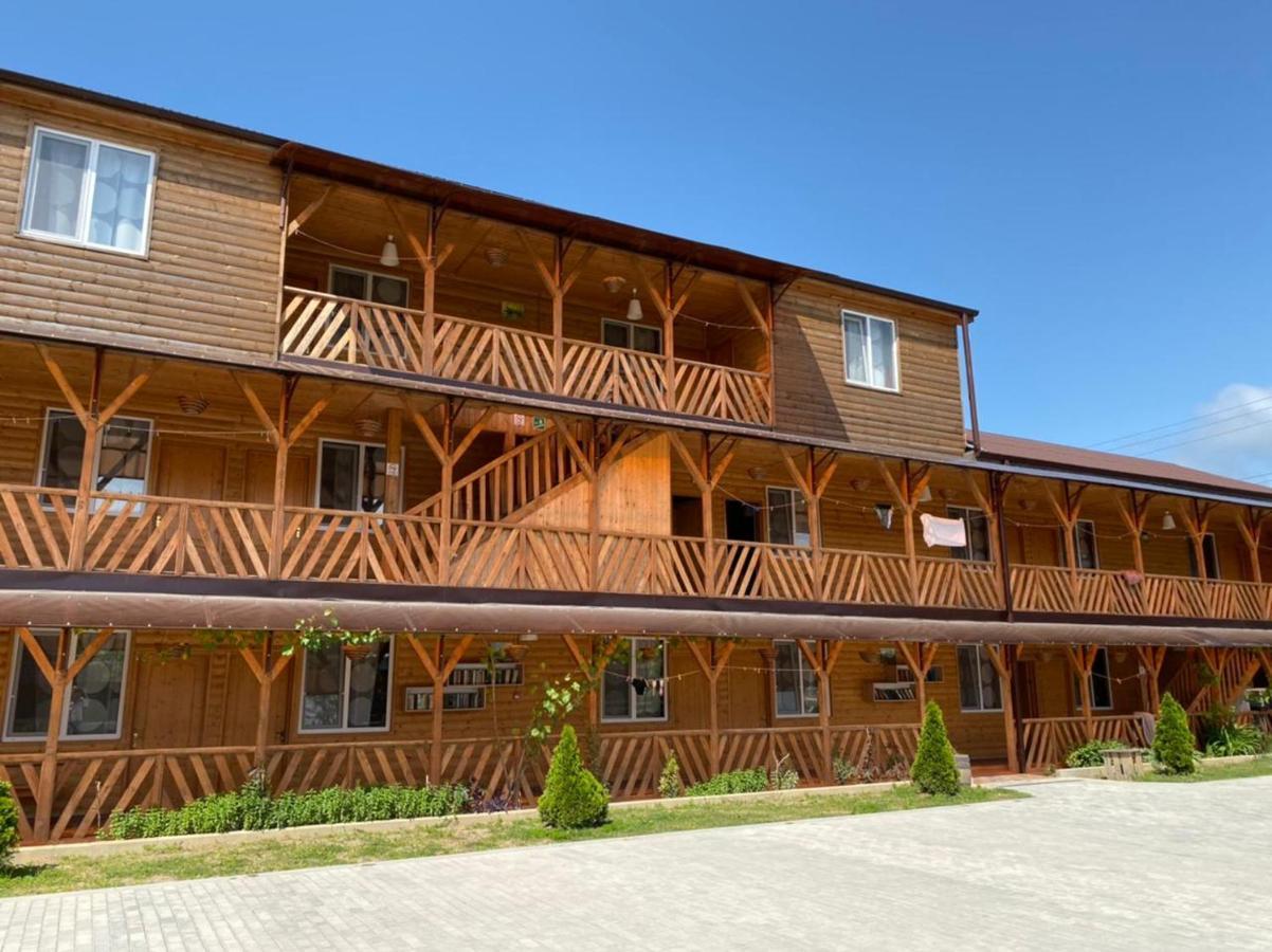 Gloriya Hotel Lidzava Bagian luar foto