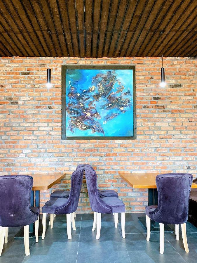 Gloriya Hotel Lidzava Bagian luar foto