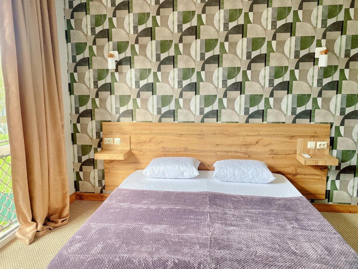 Gloriya Hotel Lidzava Bagian luar foto